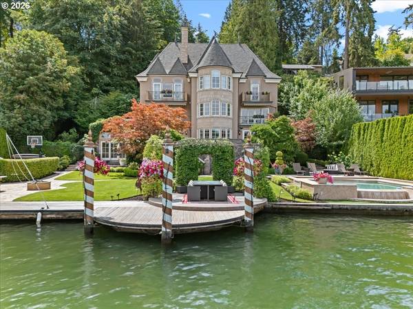 Lake Oswego, OR 97034,1527 LAKE FRONT RD