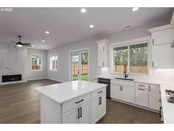 Milwaukie, OR 97267,15213 SE TOWERS TER