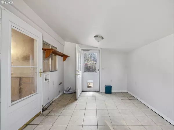 Portland, OR 97206,6629 SE 64TH AVE