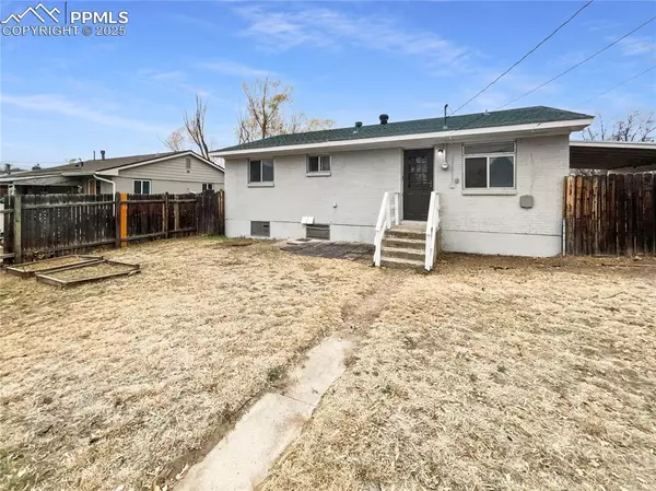 Colorado Springs, CO 80910,2127 Saranac DR