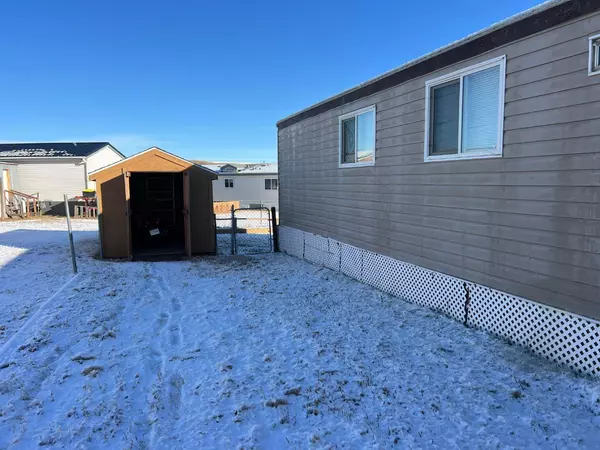 Drumheller, AB T0J0Y2,115 Greenwood Villa