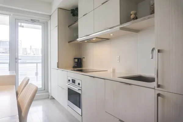 Toronto C08, ON M5B 0C1,197 Yonge ST #1903