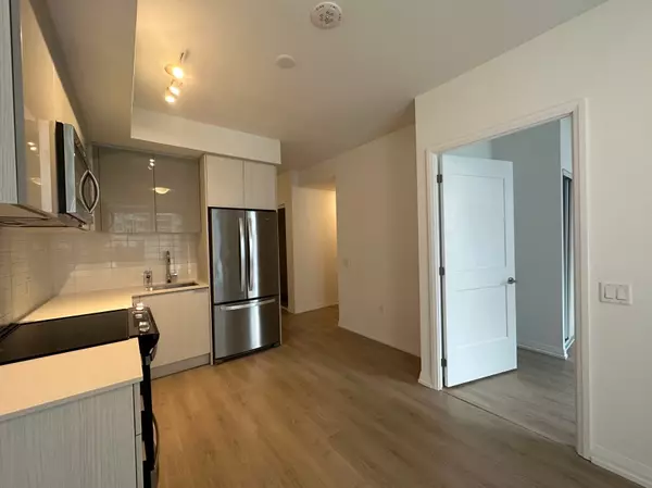 Toronto C10, ON M4S 0E3,25 Holly ST #602