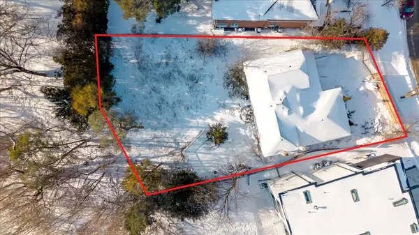 Toronto C12, ON M2P 1Y9,11 Montressor DR