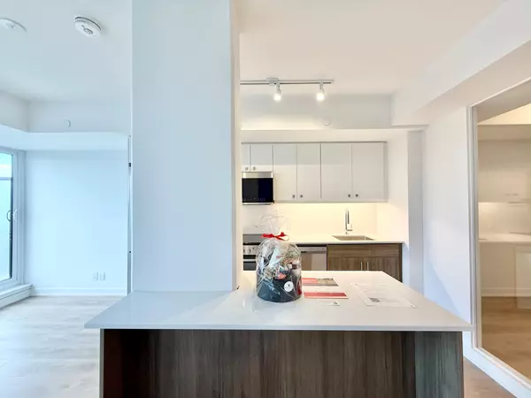 Toronto E06, ON M1N 0C7,2 Manderley DR #603