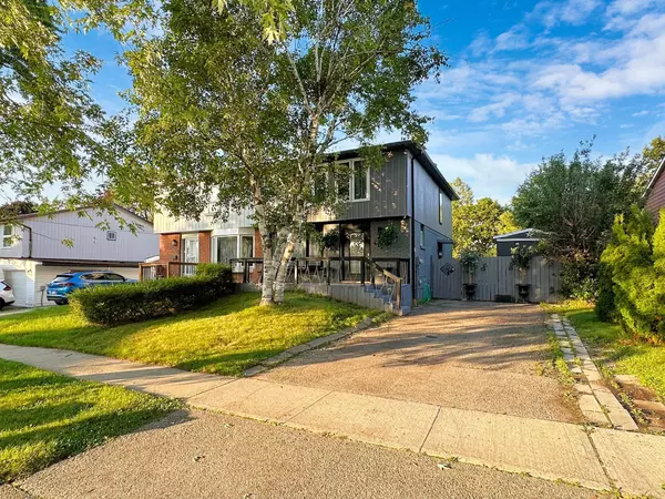 Whitby, ON L1N 1Z5,411 Rosedale DR