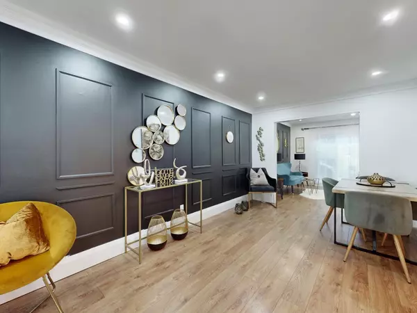 Whitby, ON L1N 1Z5,411 Rosedale DR