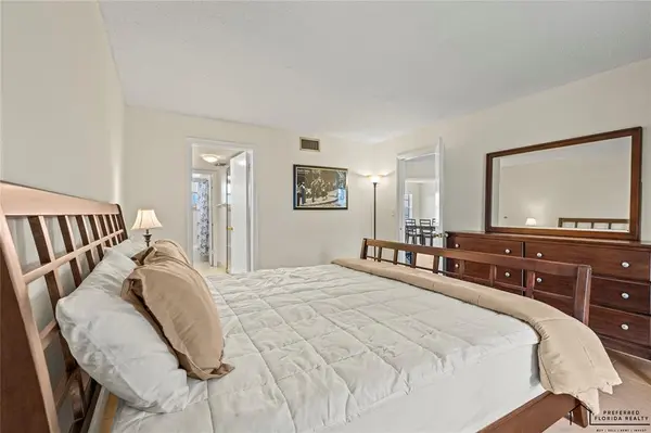 Lauderdale Lakes, FL 33319,4191 NW 41st St #316