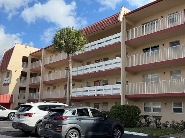 Margate, FL 33063,1015 Country Club Dr #307