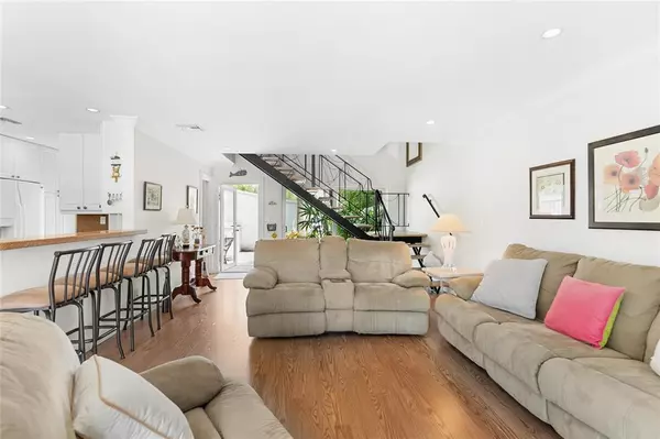 Wilton Manors, FL 33305,17 Middlesex Dr