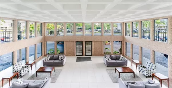 Boca Raton, FL 33428,9440 SW 8th St #308