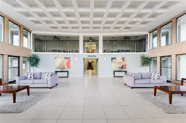 Boca Raton, FL 33428,9440 SW 8th St #308