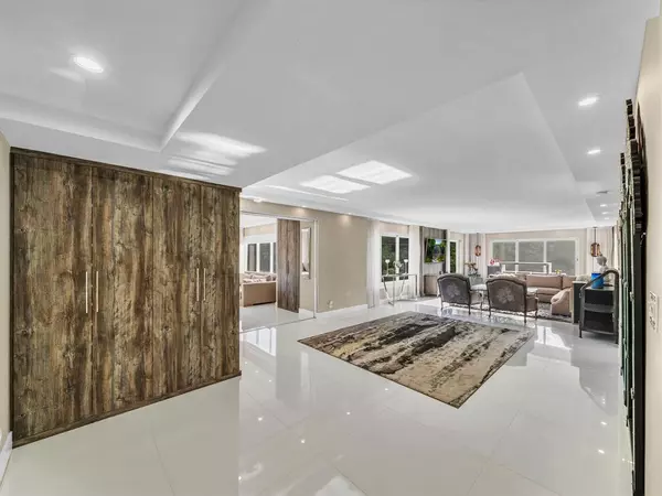 Fort Lauderdale, FL 33304,1151 N Fort Lauderdale Beach Blvd #1C