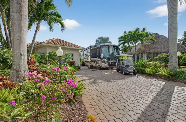 Pompano Beach, FL 33068,391 Sundial Cir #391