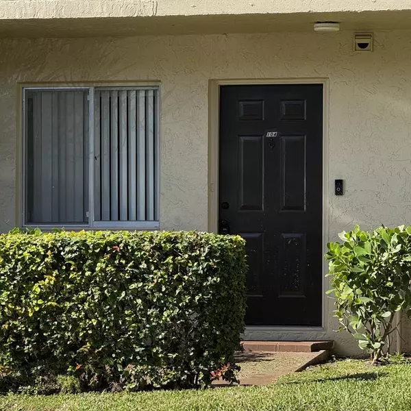 Lauderhill, FL 33351,7840 NW 50th St #104