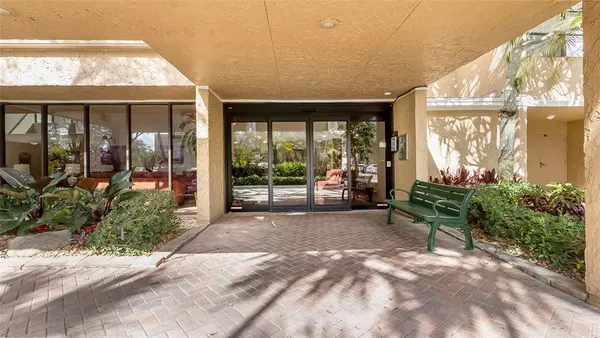 Weston, FL 33326,16325 Golf Club Rd #303