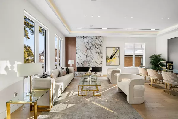 Richmond Hill, ON L4C 3R2,281 Kerrybrook DR