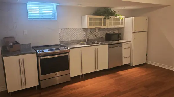 Aurora, ON L4G 0J7,98 Pointon ST #Basement