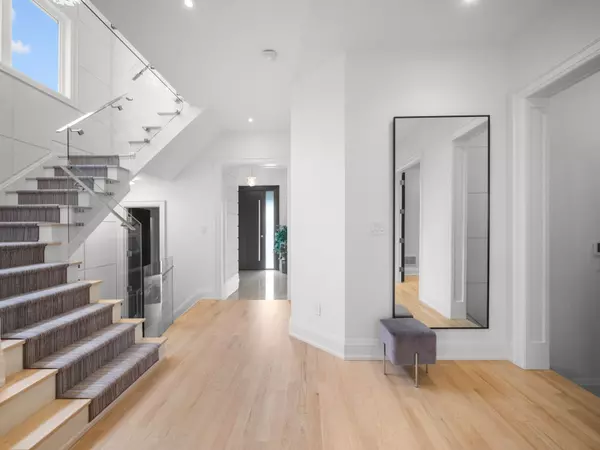 Vaughan, ON L4J 0J4,29 Kylemount CT