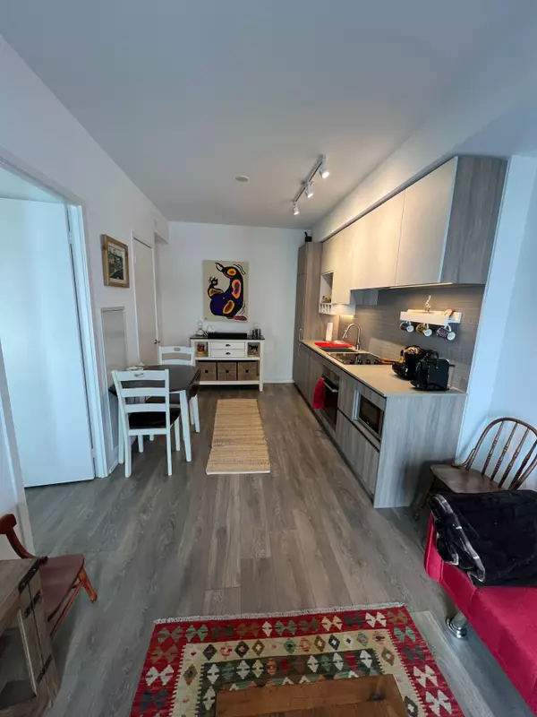 Vaughan, ON L4K 0J7,950 Portage Pkwy #2211