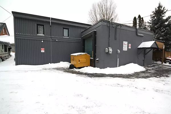 Springwater, ON L0L 1P0,58 Queen St ST W