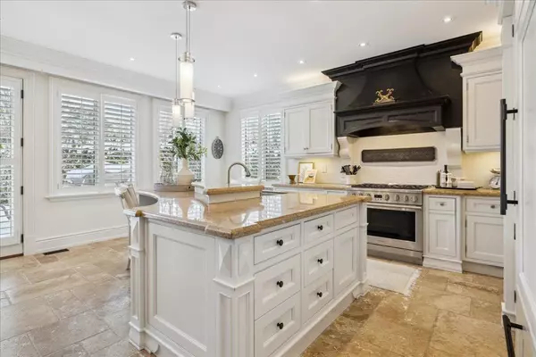 Oakville, ON L6J 4A2,347 Chartwell RD