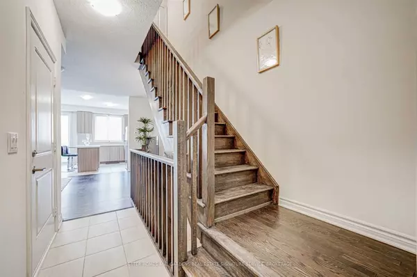 Brampton, ON L6Y 1N9,50 Edinburgh DR #57