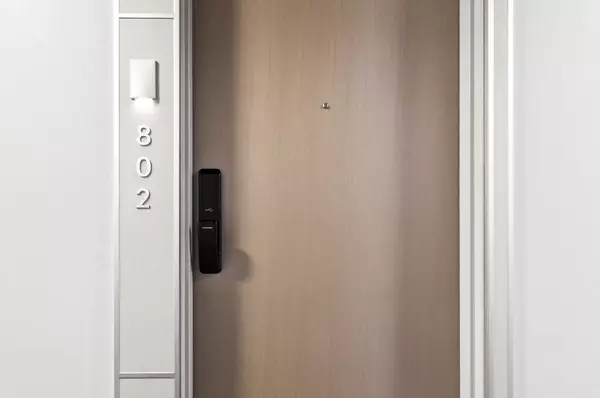 Burlington, ON L7M 2A8,3210 Dakota Common #A802