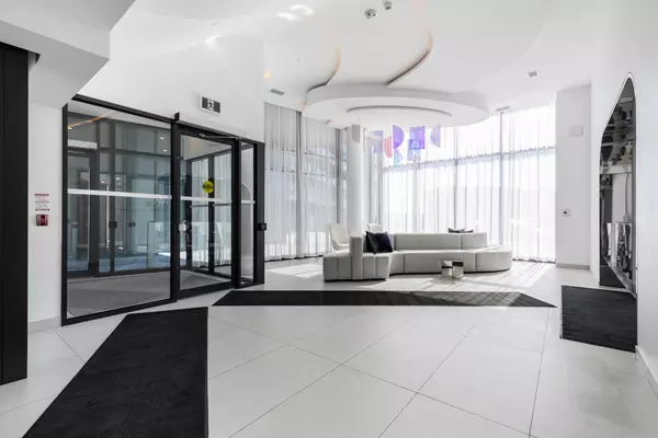 Burlington, ON L7M 2A8,3210 Dakota Common #A802