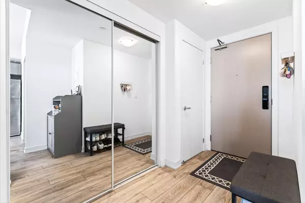 Burlington, ON L7M 2A8,3210 Dakota Common #A802