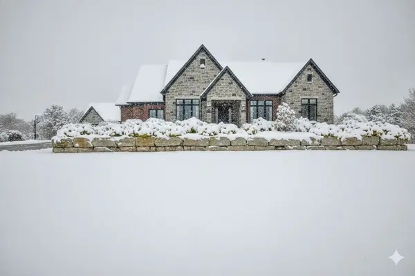 Fort Erie, ON L2A 5M4,1716 Rebecca ST