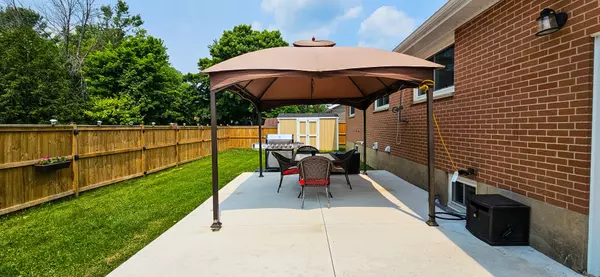 Kingston, ON K7P 2V4,1453 Woodfield CRES