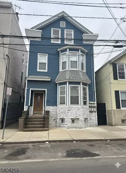 267 Walnut St, Newark City, NJ 07105