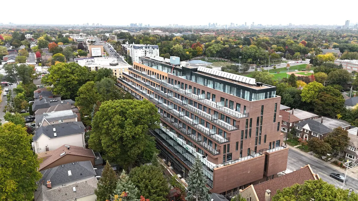 Toronto C10, ON M4G 3C4,1720 Bayview AVE #603