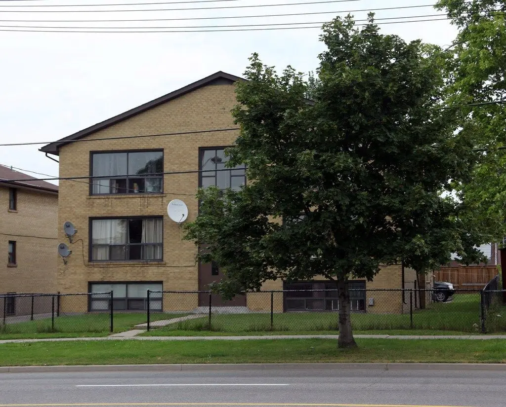 Toronto W10, ON M9W 4L5,2263 Kipling AVE #4