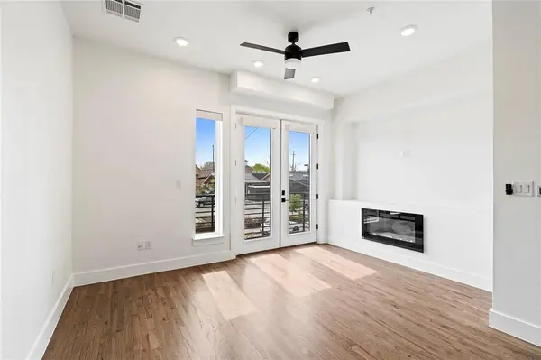 Dallas, TX 75204,1804 Ripley Street #105