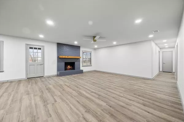 Rockwall, TX 75087,8 Harker Circle