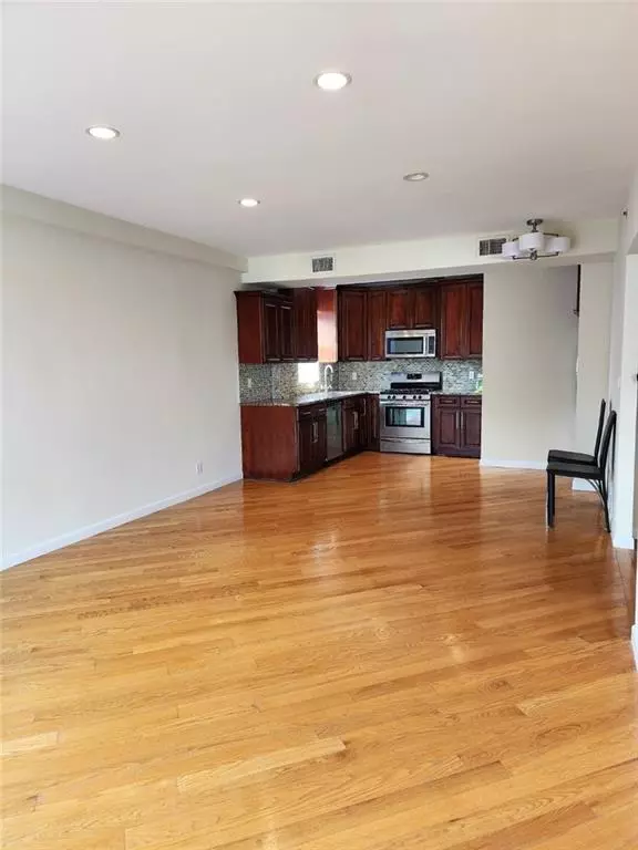 Brooklyn, NY 11235,2011 Avenue X #3A