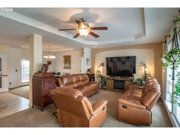 Canyonville, OR 97417,490 KNOLL TERRACE DR