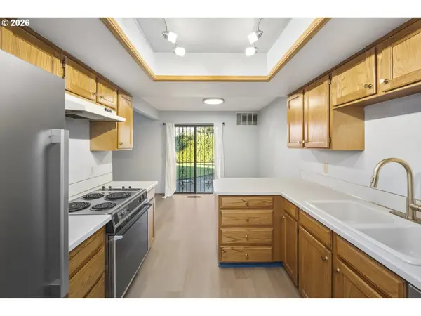 Portland, OR 97233,12516 SE STARK ST #C