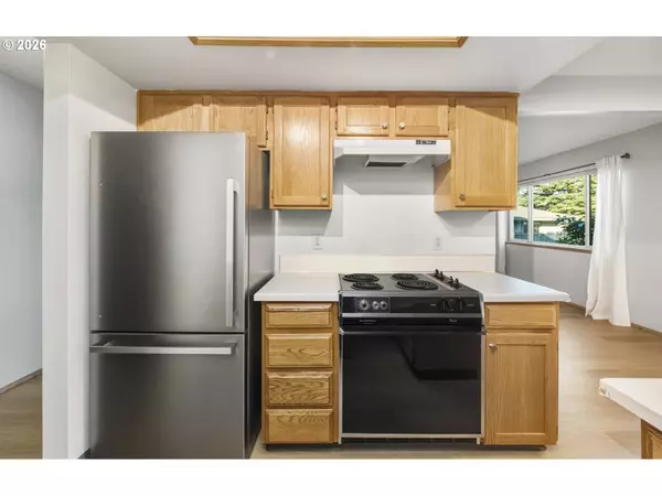 Portland, OR 97233,12516 SE STARK ST #C