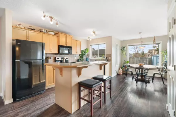 Calgary, AB T2Z4R3,284 Copperfield HTS SE