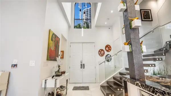 Aventura, FL 33180,21205 NE 38th Ave #66