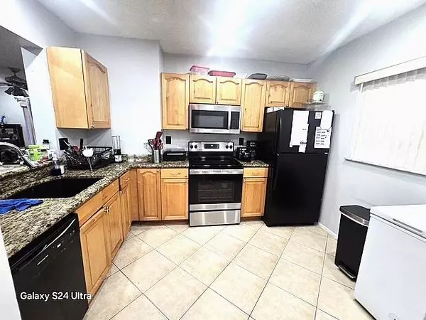 Coral Springs, FL 33065,12185 Royal Palm Blvd