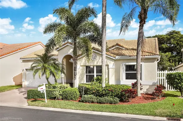 Boca Raton, FL 33487,17282 Ventana Drive