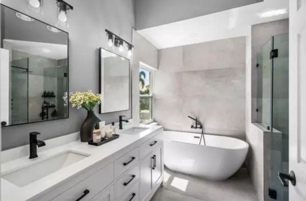 Boca Raton, FL 33487,17282 Ventana Drive