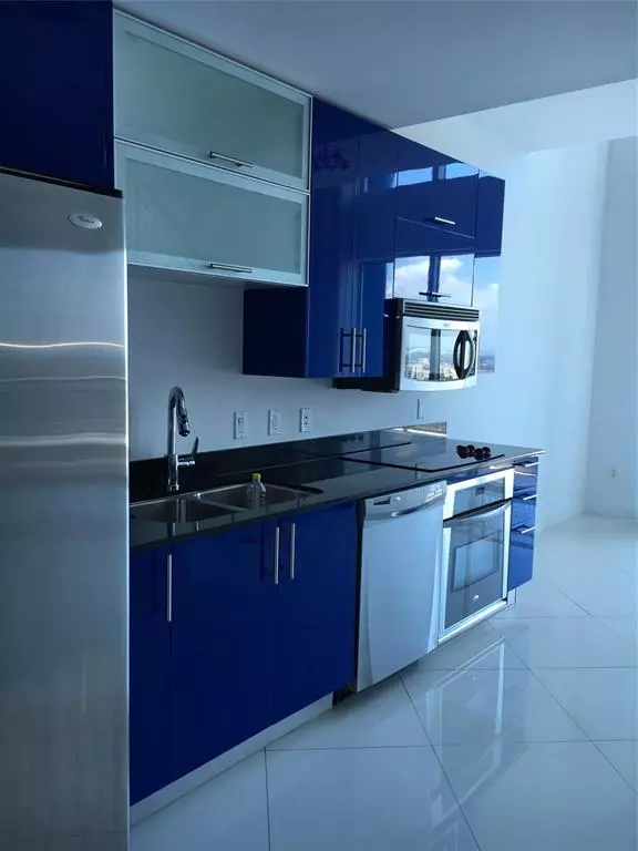 Miami, FL 33130,60 SW 13th St #3205