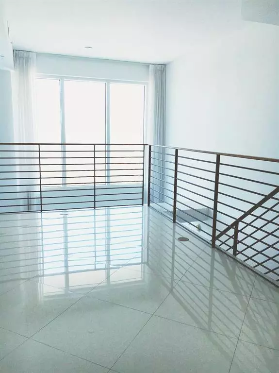 Miami, FL 33130,60 SW 13th St #3205