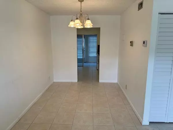 Margate, FL 33063,7705 NW 5th Ct #104