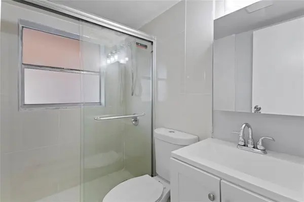 Lauderhill, FL 33313,4101 NW 26th St #161